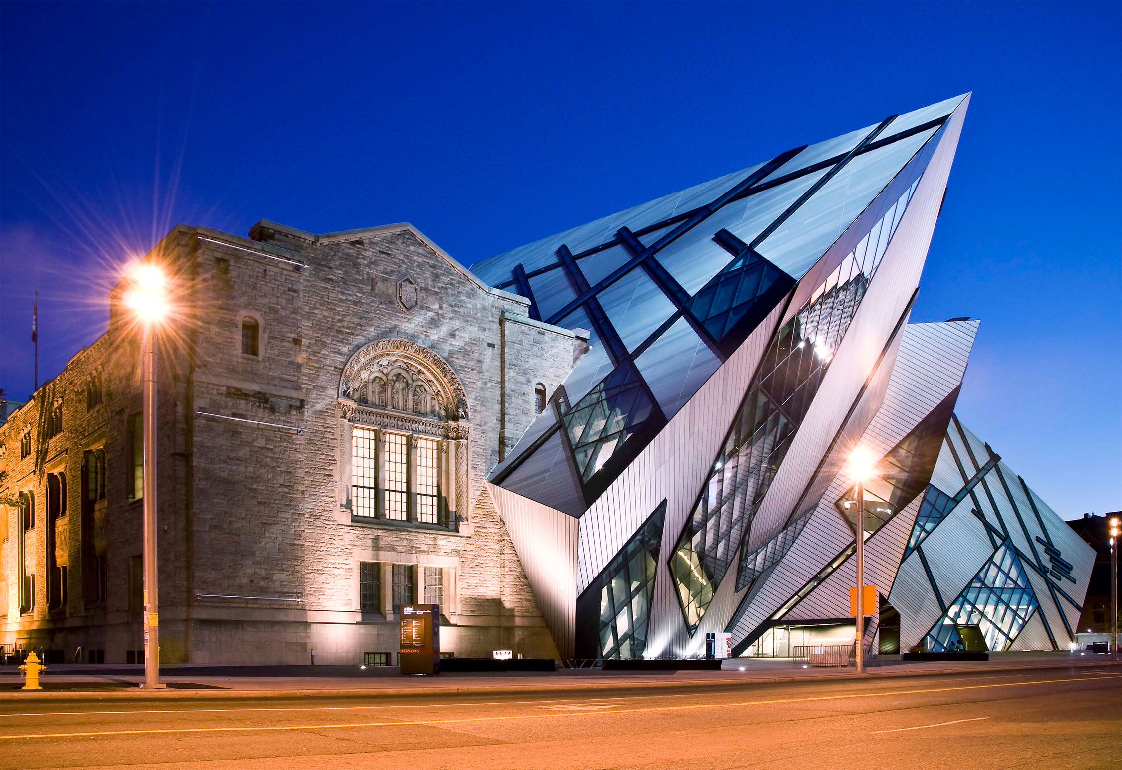 Michael Lee-Chin Crystal, Royal Ontario Museum