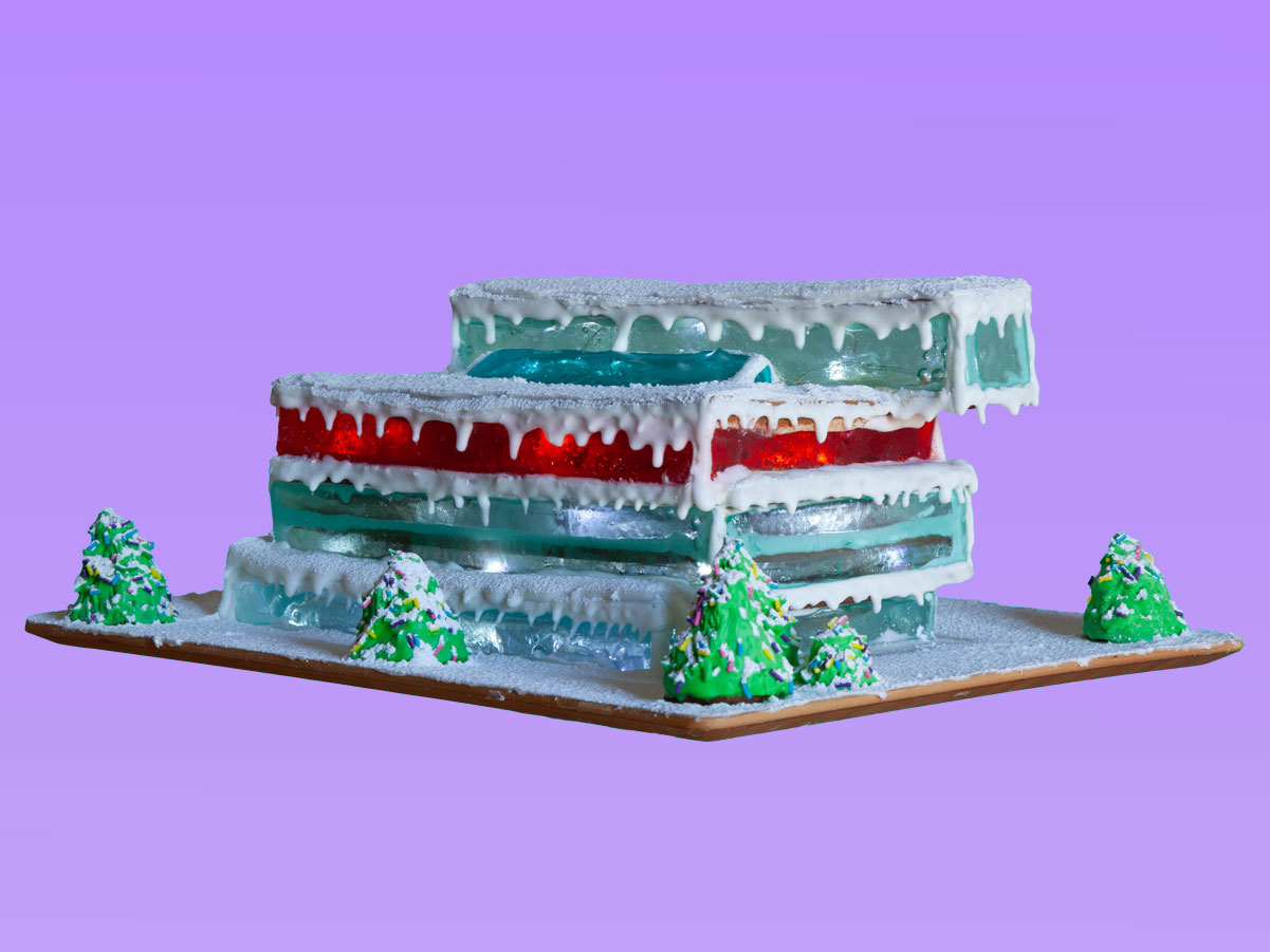 A gingerbread and isomalt rendition of the Halifax Central Library featuring stacked rectangular volumes of isomalt.